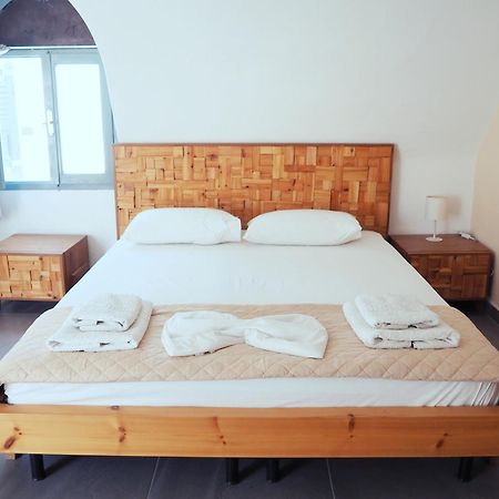 Leon Lux Apartments Perivolos  Luaran gambar
