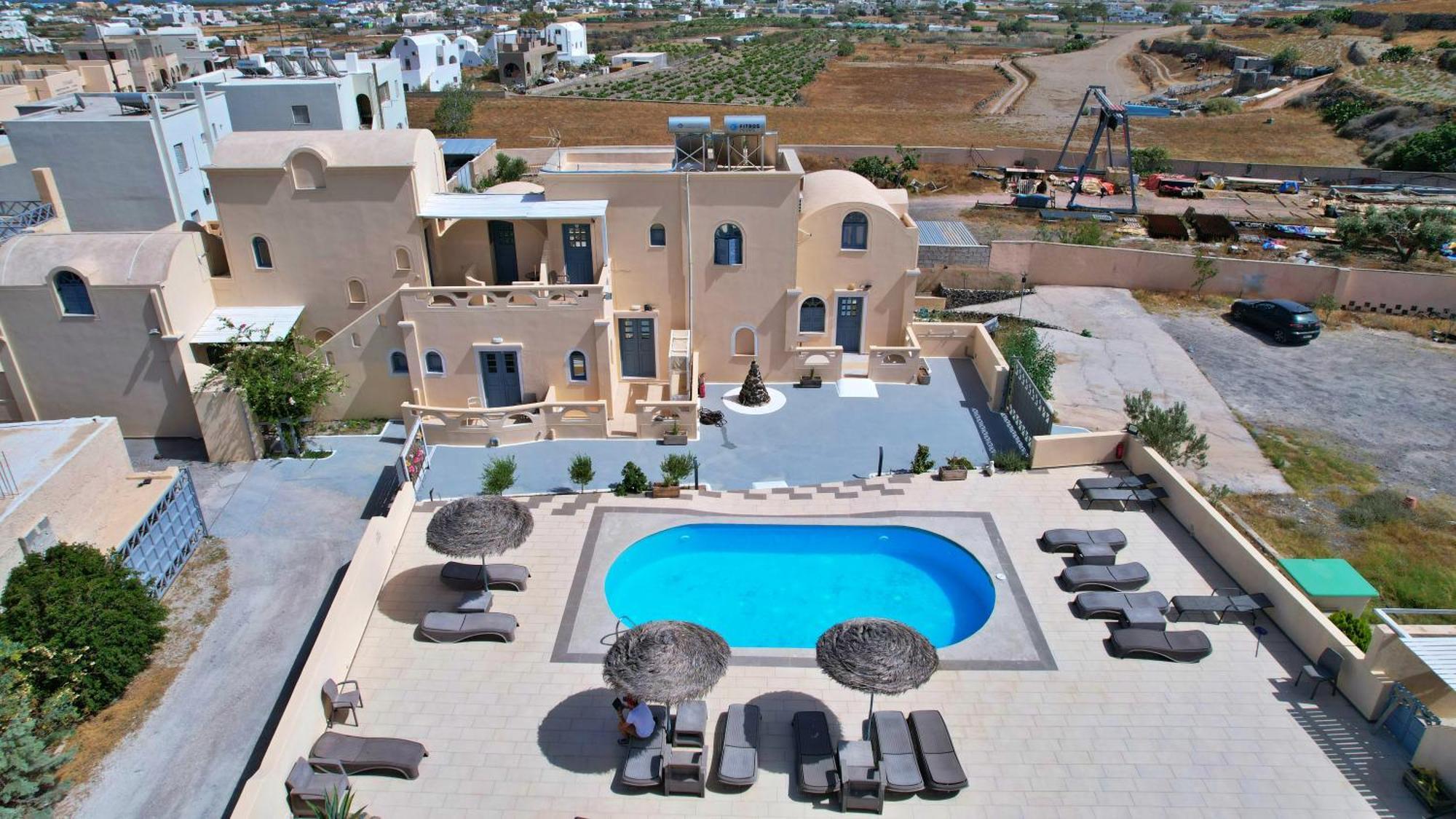 Leon Lux Apartments Perivolos  Luaran gambar