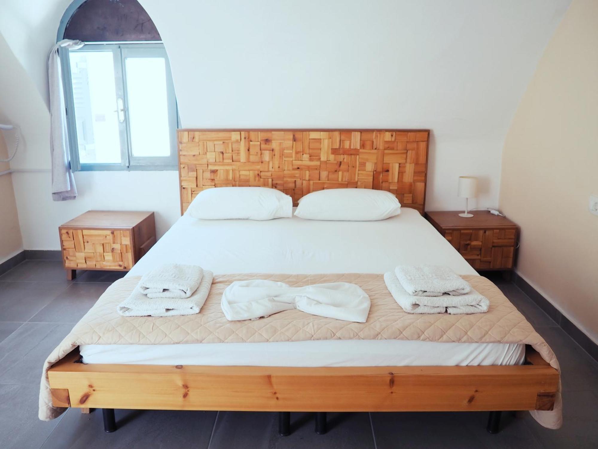 Leon Lux Apartments Perivolos  Luaran gambar