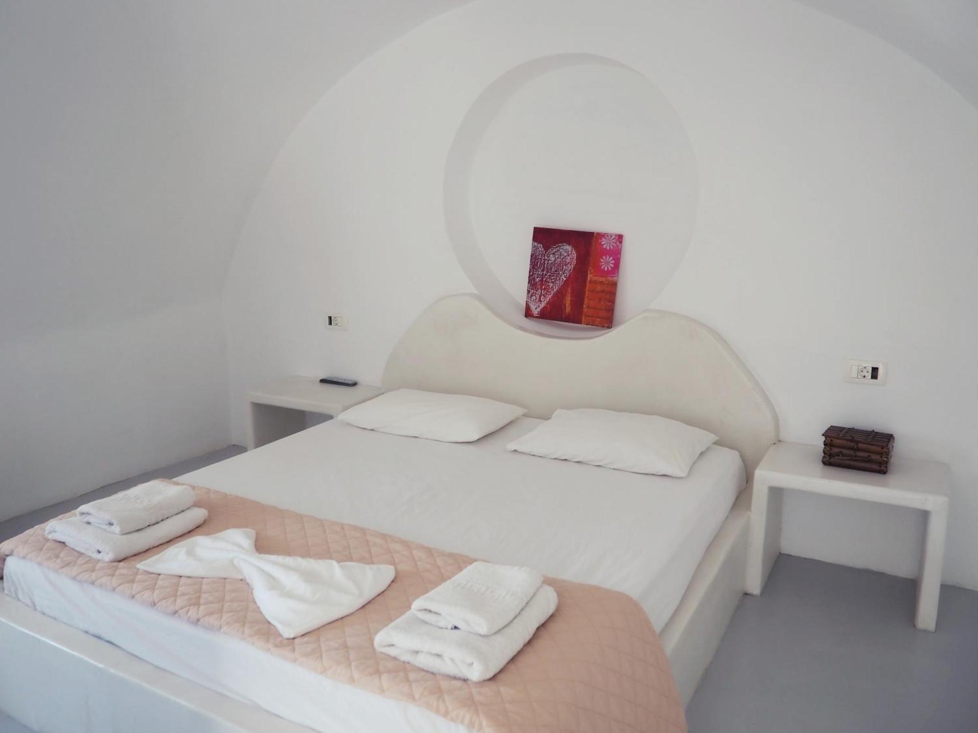 Leon Lux Apartments Perivolos  Luaran gambar