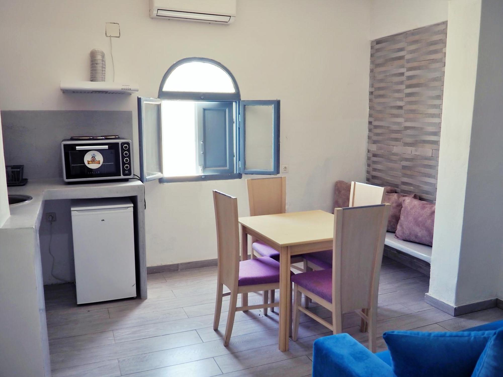 Leon Lux Apartments Perivolos  Luaran gambar