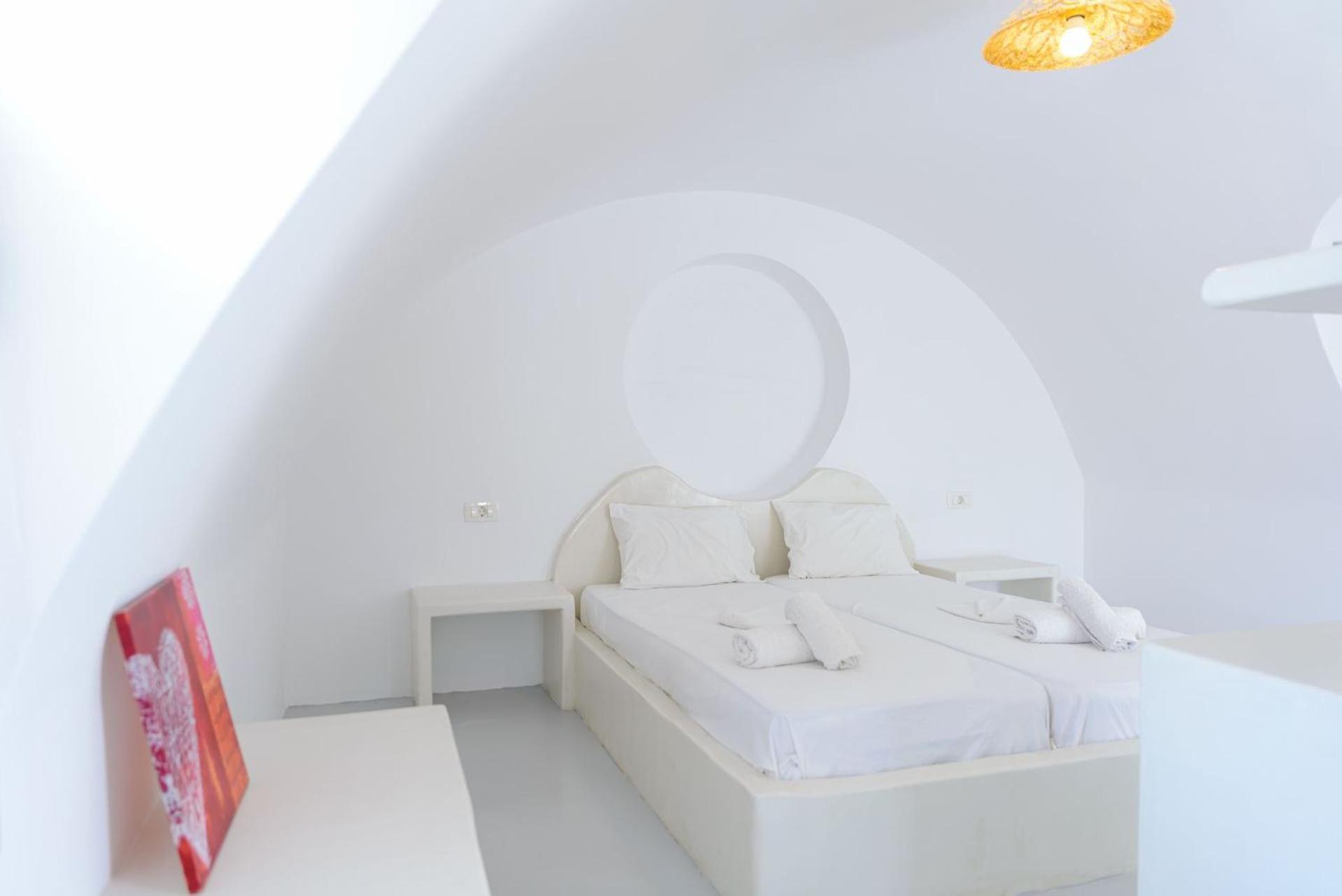 Leon Lux Apartments Perivolos  Luaran gambar