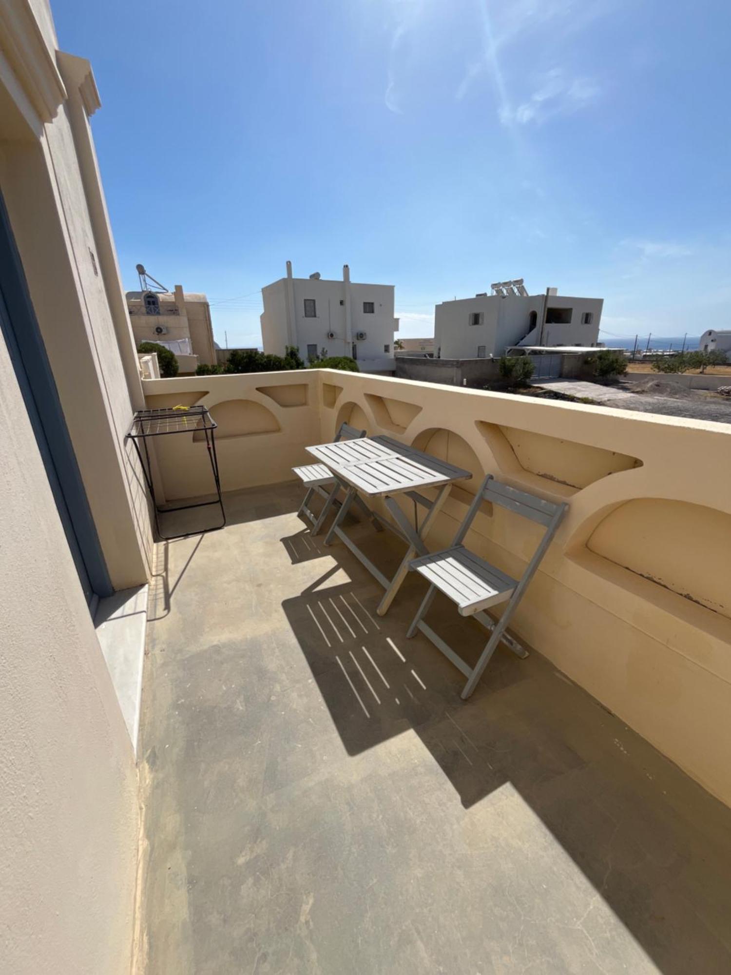 Leon Lux Apartments Perivolos  Luaran gambar