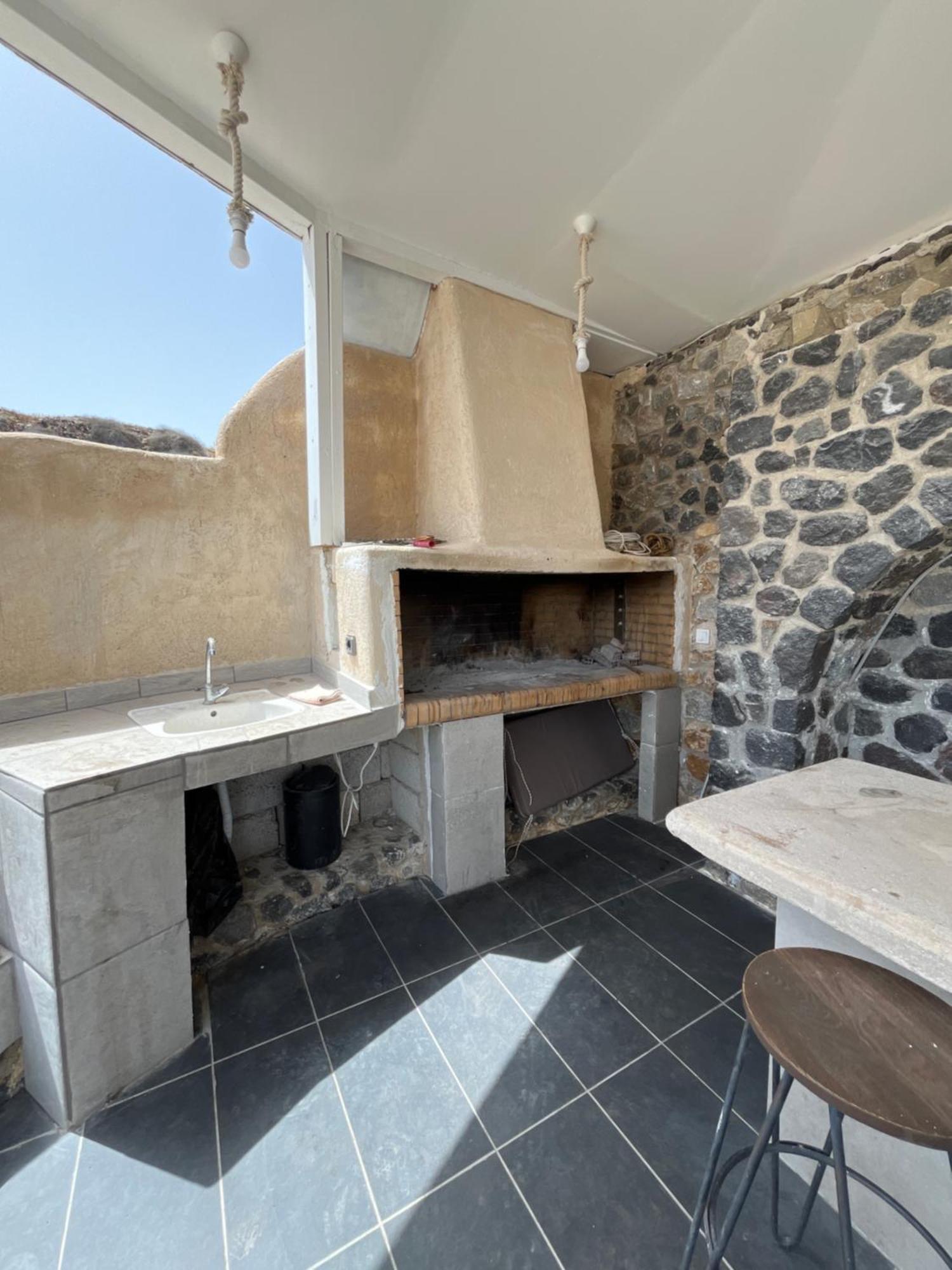 Leon Lux Apartments Perivolos  Luaran gambar